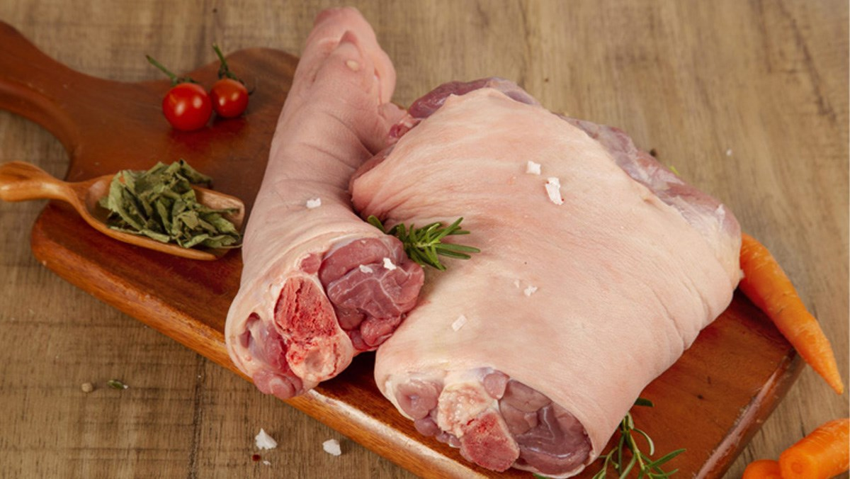 cúng giò heo, giò heo chân trước, giò heo chân sau, lễ vật cúng, chân giò heo