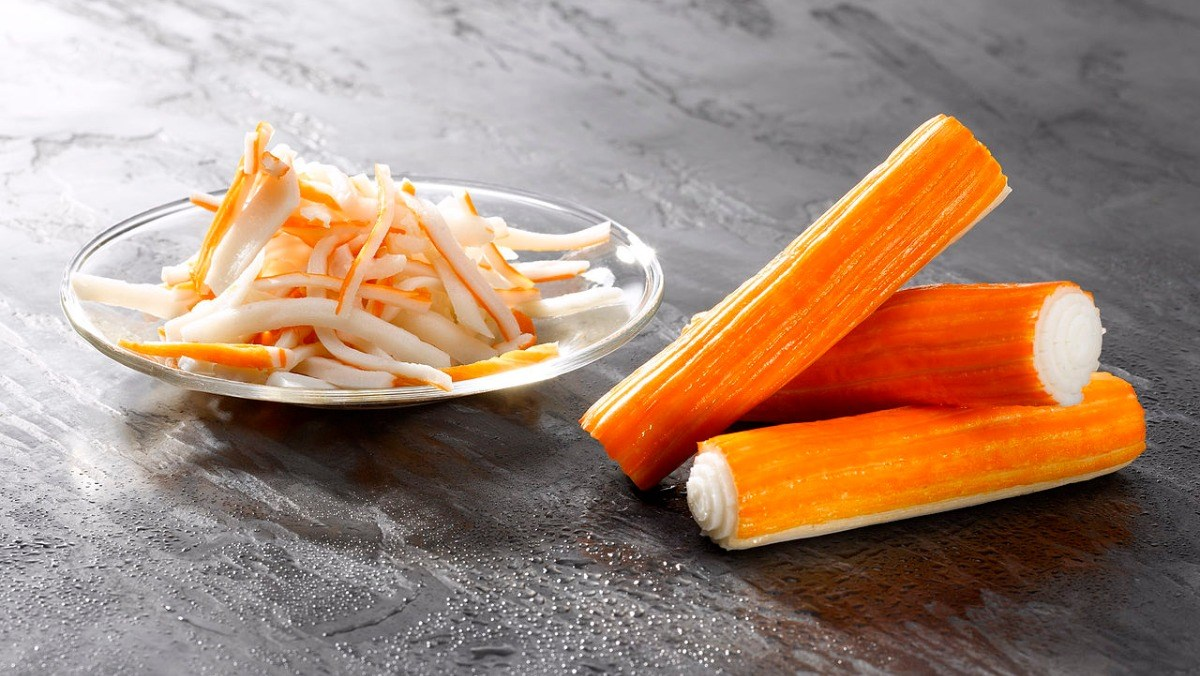 Thanh cua và thịt cua khác nhau như thế nào? thịt cua, thanh cua đông lạnh, kho sỉ Fafood, thực phẩm đông lạnh giá sỉ.